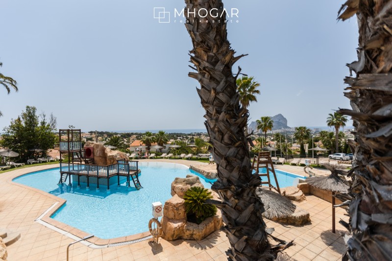 Calpe -Apartamentos de 1 dormitorio, tipo dúplex con  vistas al mar Mediterráneo y Peñón de Ifach!